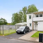 Large Family Home In Gothenburg With Garden