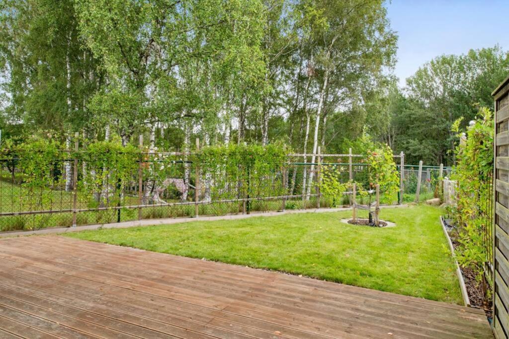 Large Family In With Garden Feriehus Göteborg