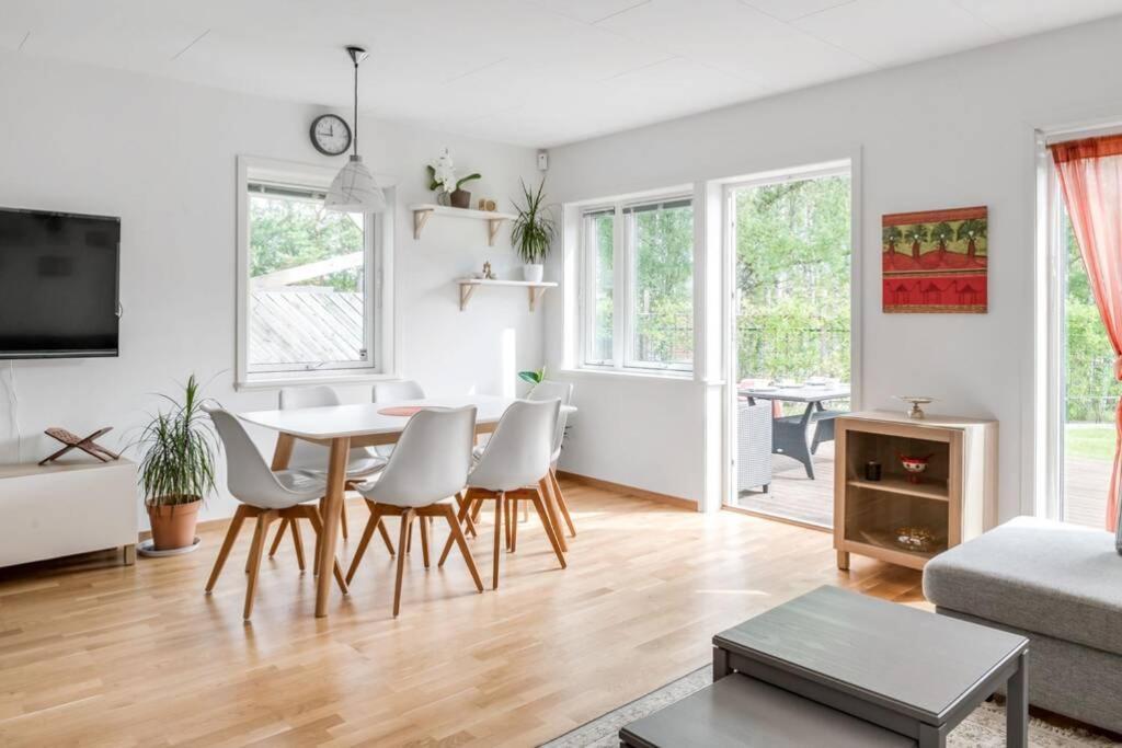 Large Family In With Garden * Göteborg